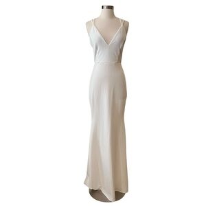 Impressions White Dress Women's Size M Sleeveless Strappy Long Formal Party Gown